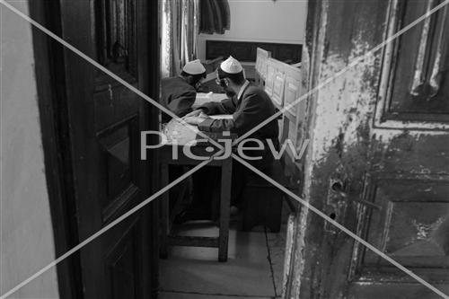 Learning torah