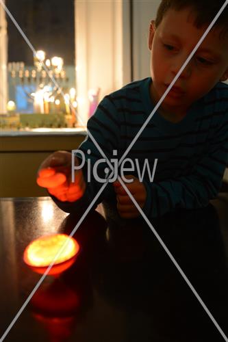 Dreidel game