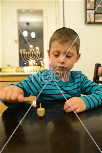 Dreidel game