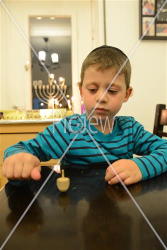 Dreidel game