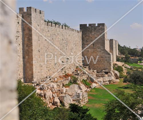 Jerusalem walls