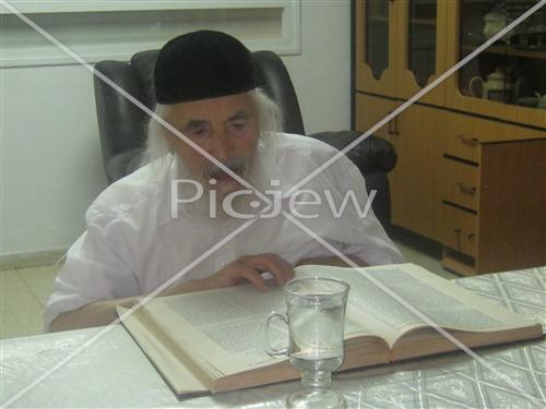 הגאון הרב אליהו שריקי בלימוד