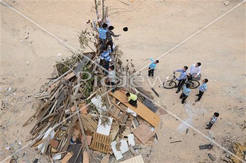 Collecting trees for Lag B'Omer