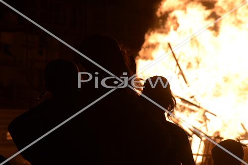 Lag Ba'Omer bonfire