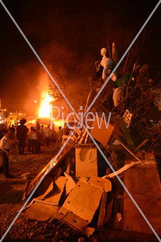 Lag Ba'Omer bonfire