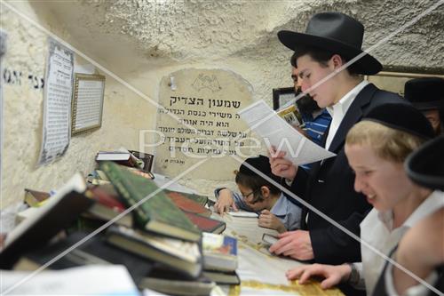 ל"ג בעומר בציון שמעון הצדיק