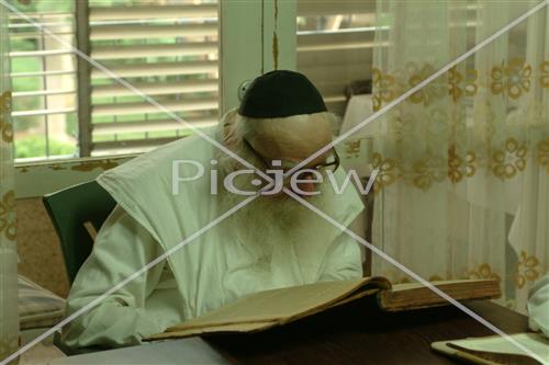 Rabbi Nissim Karlitz