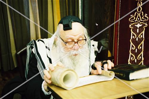 Rabbi Nissim Karlitz