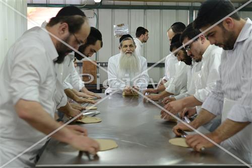 Baking matzos