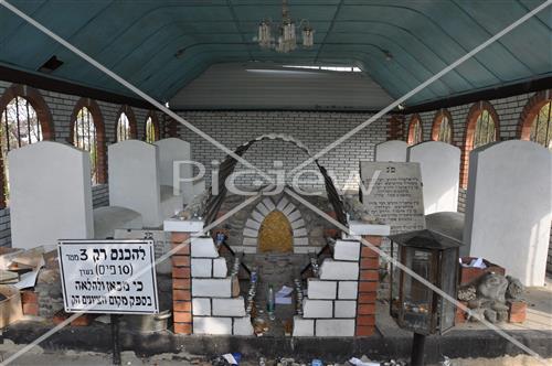 Graves of the righteous