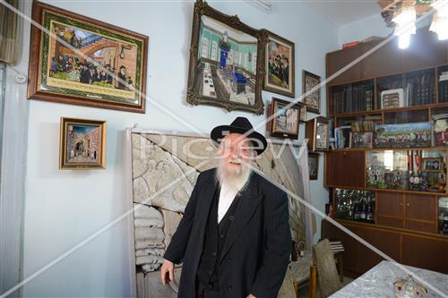 Yosele artist from Mea Shearim