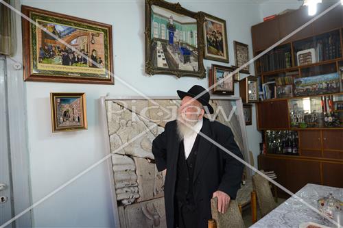 Yosele artist from Mea Shearim