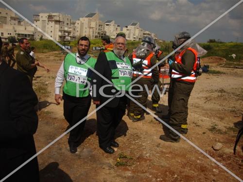 תיעוד: תרגיל נפילת טילים כימיים רחב היקף בעיר אלעד	