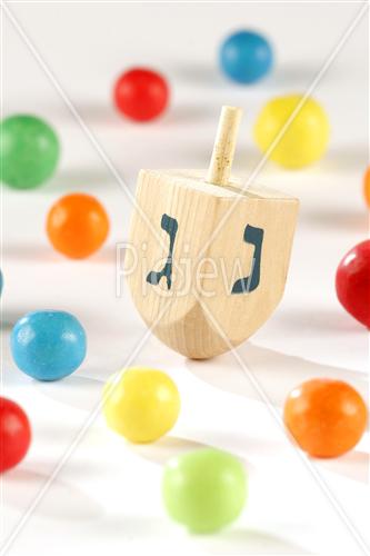 Dreidel in motion