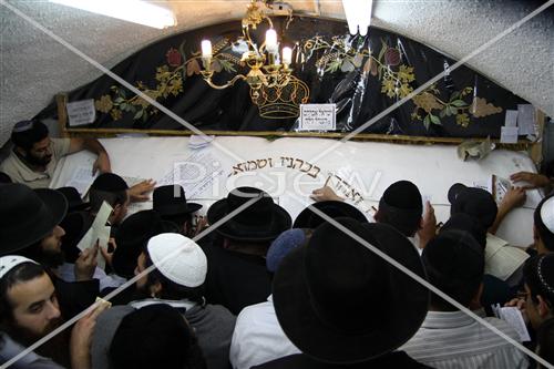 Shmuel hanavi tombstone