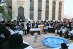 The Rebbe and Chassidim do Tashlich for the Day of Atonement