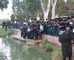 The Rebbe and Chassidim do Tashlich for the Day of Atonement