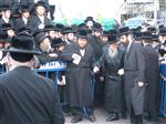 The Rebbe and Chassidim do Tashlich for the Day of Atonement