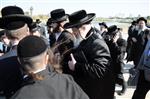 The Rebbe and Chassidim do Tashlich for the Day of Atonement