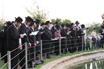 The Rebbe and Chassidim do Tashlich for the Day of Atonement