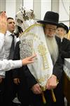 Sefer Torah at Kol Ya&#39;akov in the Bait Vagan in Jerusalem, headed by Rabbi Yehudah Ades