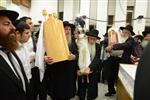 Sefer Torah at Kol Ya&#39;akov in the Bait Vagan in Jerusalem, headed by Rabbi Yehudah Ades