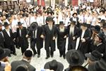 Sefer Torah at Kol Ya&#39;akov in the Bait Vagan in Jerusalem, headed by Rabbi Yehudah Ades