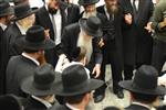 Sefer Torah at Kol Ya&#39;akov in the Bait Vagan in Jerusalem, headed by Rabbi Yehudah Ades