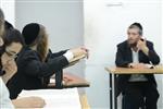 יהודים לומדים תורה