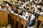 יהודים לומדים תורה