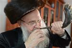 Blow the shofar in Elul