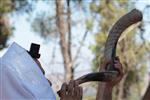 Shofar blowing a ram&#39;s horn