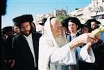 Rabbi Shalom Yosef Elyashiv with four species on Sukkot