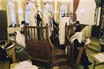 קריאת המגילה בבית הכנסת בחג פורים