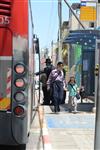 ילדים בירושלים הולכים לבית הספר