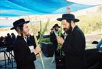 Jewish choose and shake the Four Species on Sukkot