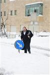 תושבי ירושלים מתעוררים לבוקר לבן ומושלג