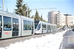 תושבי ירושלים מתעוררים לבוקר לבן ומושלג