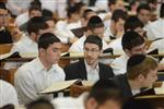 Mir Yeshiva students studying in Jerusalem