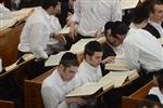 Mir Yeshiva students studying in Jerusalem