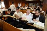 Mir Yeshiva students studying in Jerusalem