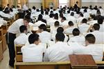 Mir Yeshiva students studying in Jerusalem