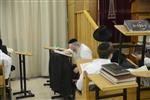 Mir Yeshiva students studying in Jerusalem