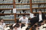 Mir Yeshiva students studying in Jerusalem