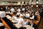 Mir Yeshiva students studying in Jerusalem