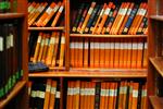 הספרייה של אוצר הספרים המלאה באלפי ספרי קודש &#160;