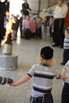 מדליקים ורוקדים סביב מדורת ל&quot;ג בעומר