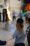 מדליקים ורוקדים סביב מדורת ל&quot;ג בעומר