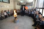 מדליקים ורוקדים סביב מדורת ל&quot;ג בעומר