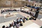 מדליקים ורוקדים סביב מדורת ל&quot;ג בעומר
